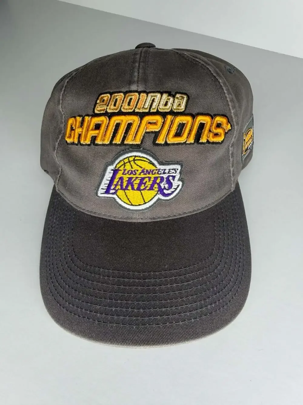 SPL28 Los Angeles Lakers 2001 NBA Champions Cap Hat Strapback Vintage